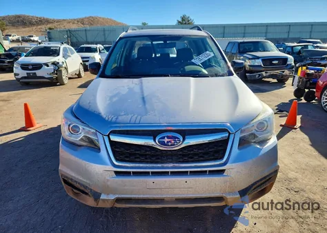 2018 Subaru Forester 2.5I Premium z USA, uszkodzony, nr VIN JF2SJAECXJH452346